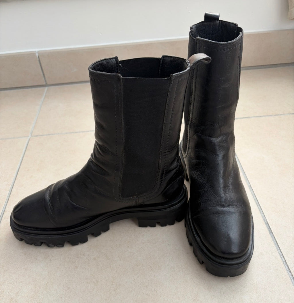 BOTTE EN CUIR SANTONI ( Pre Owned)