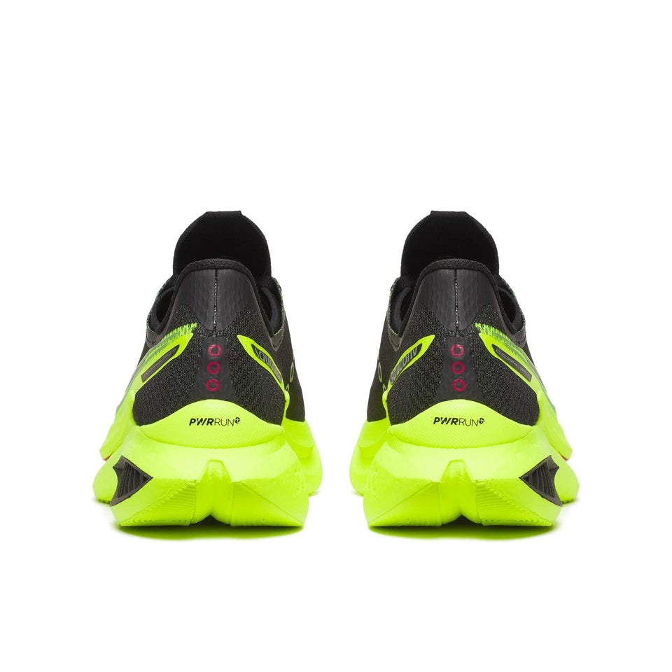 SAUCONY ENDORPHIN PRO 5 ( Like New )